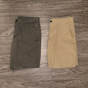 (2) Lululemon ABC Shorts Khaki & Green Golf Chino Stretch Classic Fit Warpstreme